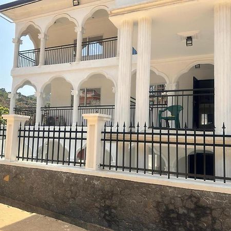 After 5 Apartment 3 2 Spacious En-Suite Bedrooms Freetown Bagian luar foto